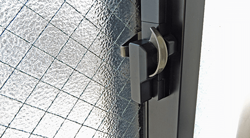 窓のカギ（クレセント錠）の取替・修理のイメージ